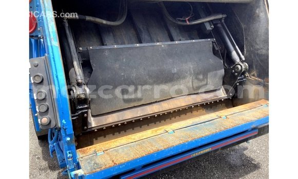 Nunua Imported Mitsubishi i Bluu Gari ndani ya Import - Dubai nchini Cabo Delgado Nunua Imported Mitsubishi i Bluu Gari ndani ya Import - Dubai nchini Cabo Delgado