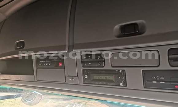 Tenga Tsaru Mercedes‒Benz Truck Chena Rori in Achachinja in Tete Tenga Tsaru Mercedes‒Benz Truck Chena Rori in Achachinja in Tete