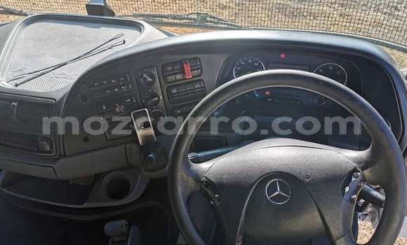 Tenga Tsaru Mercedes‒Benz Truck Chena Rori in Achachinja in Tete Tenga Tsaru Mercedes‒Benz Truck Chena Rori in Achachinja in Tete