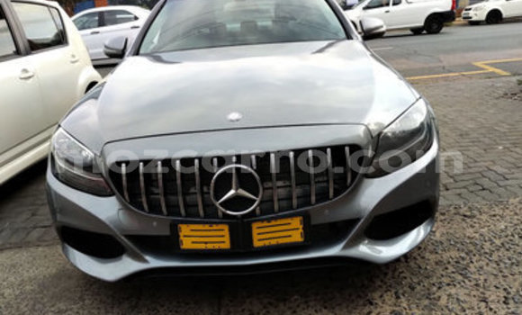 Comprar Usado Mercedes‒Benz S-Class Prata Carro em Balama em Cabo Delgado