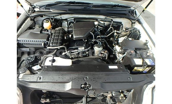 Tenga Imported Toyota Hilux Chena Mota in Import - Dubai in Cabo Delgado Tenga Imported Toyota Hilux Chena Mota in Import - Dubai in Cabo Delgado