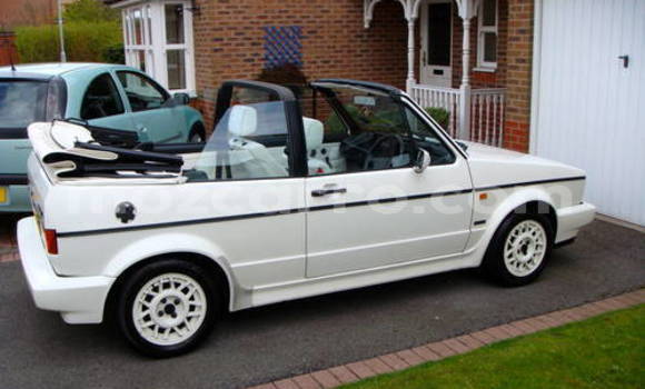 Comprar Usado Volkswagen Golf Branco Carro em Ancuabe em Cabo Delgado Comprar Usado Volkswagen Golf Branco Carro em Ancuabe em Cabo Delgado