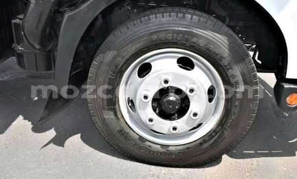 Buy Used Hino 300 Series White Truck in Chemba in Sofala Buy Used Hino 300 Series White Truck in Chemba in Sofala