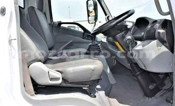 Buy Used Hino 300 Series White Truck in Chemba in Sofala Buy Used Hino 300 Series White Truck in Chemba in Sofala