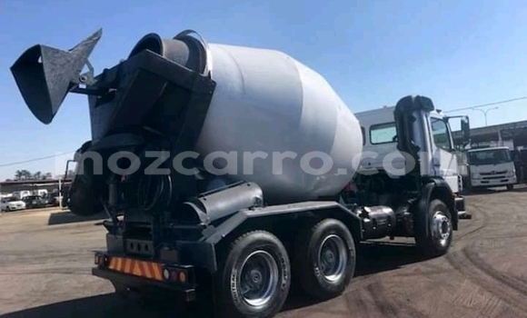 Comprar Usado Mercedes‒Benz 2628 Branco Caminhão em Chemba em Sofala Comprar Usado Mercedes‒Benz 2628 Branco Caminhão em Chemba em Sofala