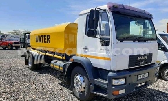Comprar Usado Man Silent Branco Caminhão em Chemba em Sofala Comprar Usado Man Silent Branco Caminhão em Chemba em Sofala