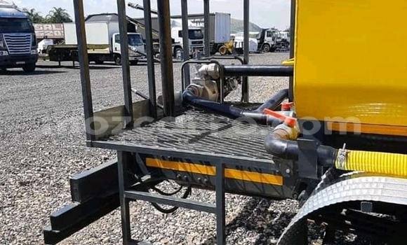 Comprar Usado Man Silent Branco Caminhão em Chemba em Sofala Comprar Usado Man Silent Branco Caminhão em Chemba em Sofala