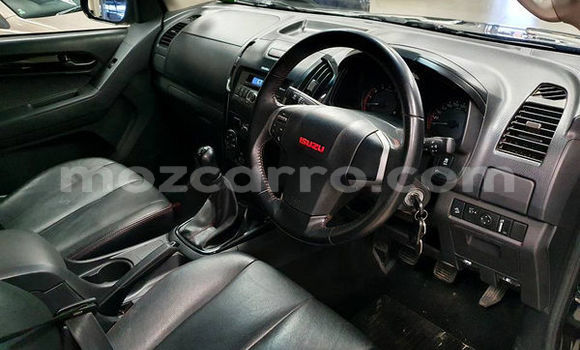 Comprar Usado Isuzu D-MAX Preto Carro em Balama em Cabo Delgado Comprar Usado Isuzu D-MAX Preto Carro em Balama em Cabo Delgado