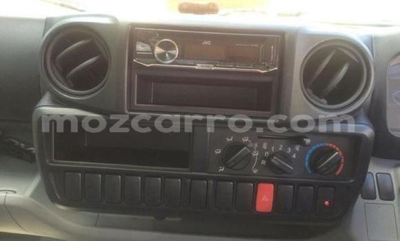 Comprar Usado Toyota Dyna Branco Caminhão em Balama em Cabo Delgado Comprar Usado Toyota Dyna Branco Caminhão em Balama em Cabo Delgado