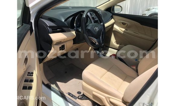 Comprar Importar Toyota Yaris Branco Carro em Import - Dubai em Cabo Delgado Comprar Importar Toyota Yaris Branco Carro em Import - Dubai em Cabo Delgado