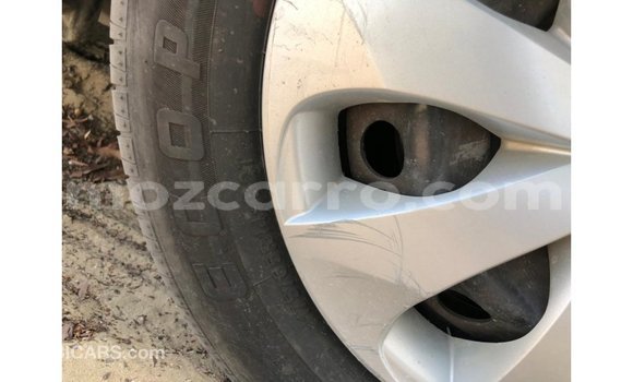 Comprar Importar Toyota Yaris Branco Carro em Import - Dubai em Cabo Delgado Comprar Importar Toyota Yaris Branco Carro em Import - Dubai em Cabo Delgado