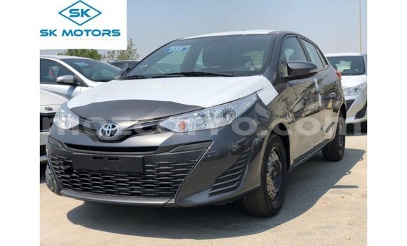 Tenga Imported Toyota Yaris Zvimwe Mota in Import - Dubai in Cabo Delgado