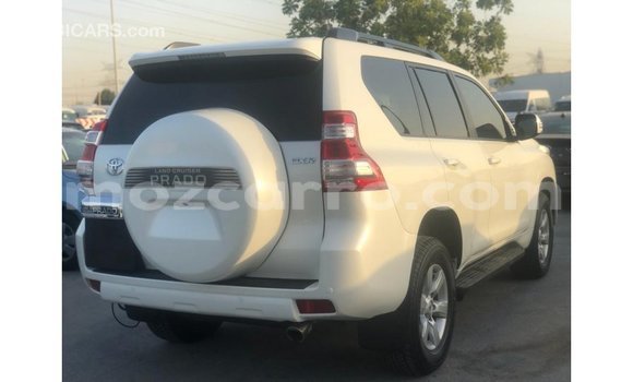 Nunua Imported Toyota Prado Nyeupe Gari ndani ya Import - Dubai nchini Cabo Delgado Nunua Imported Toyota Prado Nyeupe Gari ndani ya Import - Dubai nchini Cabo Delgado