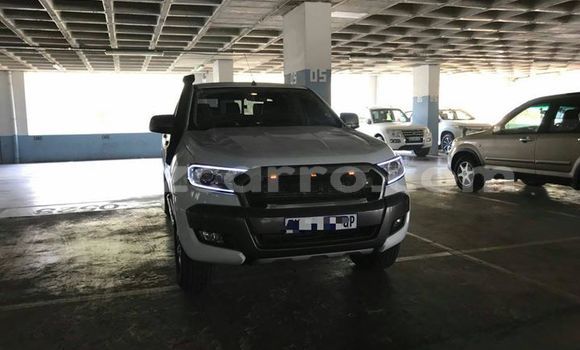 Comprar Usado Ford Ranger Branco Carro em Maputo em Maputo