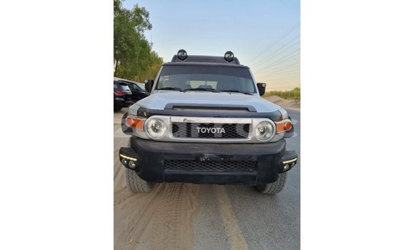Tenga Imported Toyota FJ Cruiser Zvimwe Mota in Import - Dubai in Cabo Delgado Tenga Imported Toyota FJ Cruiser Zvimwe Mota in Import - Dubai in Cabo Delgado