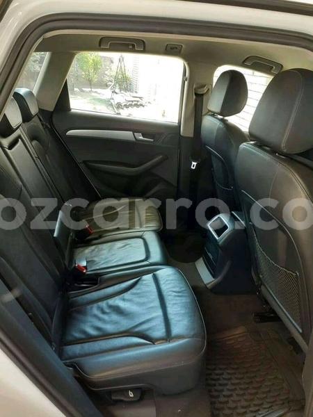 Big with watermark audi q5 nampula mocambique 9033