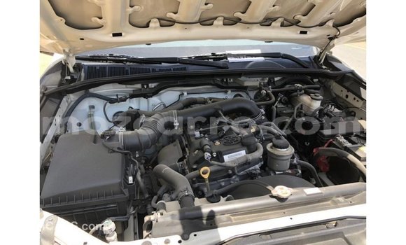 Comprar Importar Toyota Fortuner Branco Carro em Import - Dubai em Cabo Delgado Comprar Importar Toyota Fortuner Branco Carro em Import - Dubai em Cabo Delgado