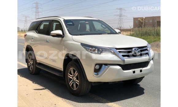Comprar Importar Toyota Fortuner Branco Carro em Import - Dubai em Cabo Delgado Comprar Importar Toyota Fortuner Branco Carro em Import - Dubai em Cabo Delgado