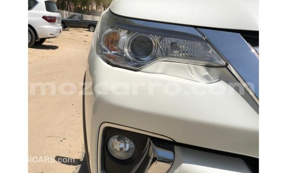 Comprar Importar Toyota Fortuner Branco Carro em Import - Dubai em Cabo Delgado Comprar Importar Toyota Fortuner Branco Carro em Import - Dubai em Cabo Delgado