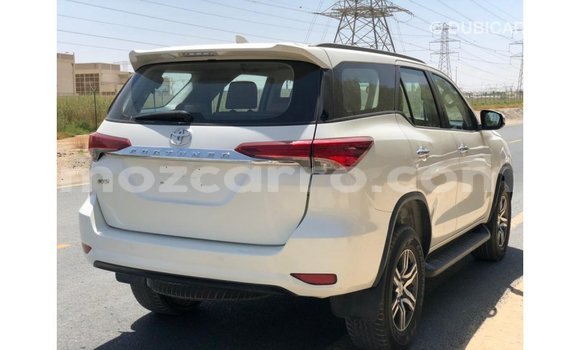 Comprar Importar Toyota Fortuner Branco Carro em Import - Dubai em Cabo Delgado Comprar Importar Toyota Fortuner Branco Carro em Import - Dubai em Cabo Delgado