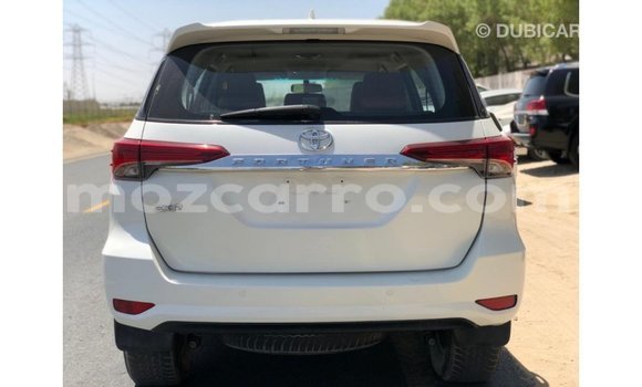 Comprar Importar Toyota Fortuner Branco Carro em Import - Dubai em Cabo Delgado Comprar Importar Toyota Fortuner Branco Carro em Import - Dubai em Cabo Delgado