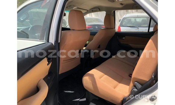 Comprar Importar Toyota Fortuner Branco Carro em Import - Dubai em Cabo Delgado Comprar Importar Toyota Fortuner Branco Carro em Import - Dubai em Cabo Delgado