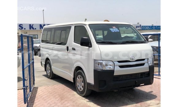 Nunua Imported Toyota Hiace Nyeupe Gari ndani ya Import - Dubai nchini Cabo Delgado Nunua Imported Toyota Hiace Nyeupe Gari ndani ya Import - Dubai nchini Cabo Delgado