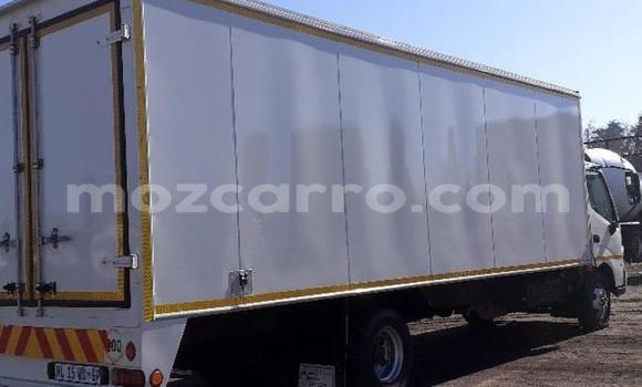 Comprar Usado Hino 300 Series Prata Caminhão em Chemba em Sofala Comprar Usado Hino 300 Series Prata Caminhão em Chemba em Sofala