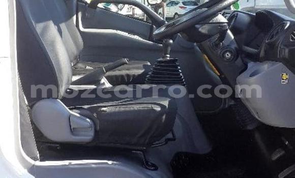 Comprar Usado Hino 300 Series Prata Caminhão em Chemba em Sofala Comprar Usado Hino 300 Series Prata Caminhão em Chemba em Sofala