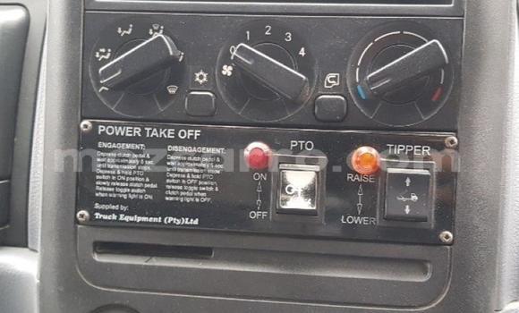 Comprar Usado Mitsubishi Canter Branco Caminhão em Chemba em Sofala Comprar Usado Mitsubishi Canter Branco Caminhão em Chemba em Sofala