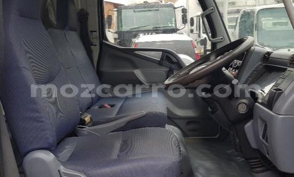 Comprar Usado Mitsubishi Canter Branco Caminhão em Chemba em Sofala Comprar Usado Mitsubishi Canter Branco Caminhão em Chemba em Sofala