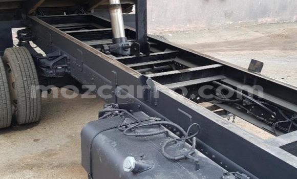 Comprar Usado Mitsubishi Canter Branco Caminhão em Chemba em Sofala Comprar Usado Mitsubishi Canter Branco Caminhão em Chemba em Sofala