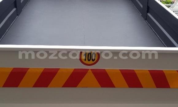 Comprar Usado Mitsubishi Canter Branco Caminhão em Chemba em Sofala Comprar Usado Mitsubishi Canter Branco Caminhão em Chemba em Sofala