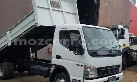 Comprar Usado Mitsubishi Canter Branco Caminhão em Chemba em Sofala Comprar Usado Mitsubishi Canter Branco Caminhão em Chemba em Sofala