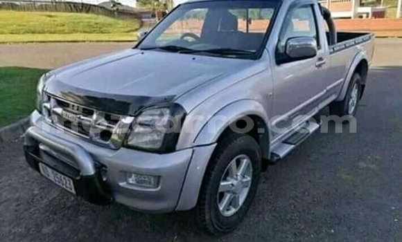 Buy Used Isuzu KB Silver Car in Chemba in Sofala Buy Used Isuzu KB Silver Car in Chemba in Sofala