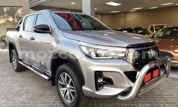 Nunua Ilio tumika Toyota Hilux Fedha Gari ndani ya Beira nchini Sofala