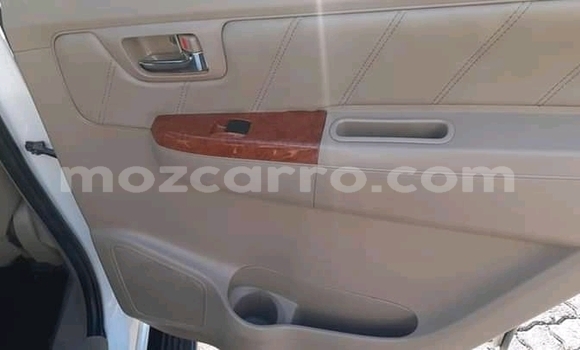 Comprar Usado Toyota Fortuner Branco Carro em Chemba em Sofala Comprar Usado Toyota Fortuner Branco Carro em Chemba em Sofala