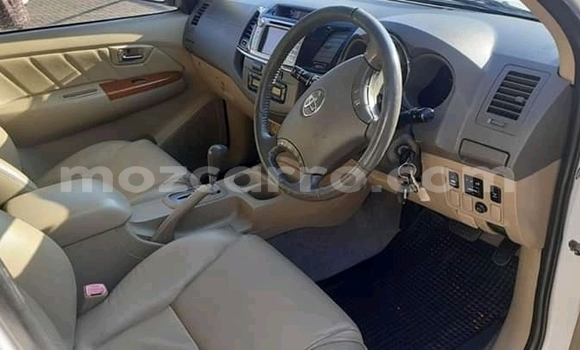Comprar Usado Toyota Fortuner Branco Carro em Chemba em Sofala Comprar Usado Toyota Fortuner Branco Carro em Chemba em Sofala