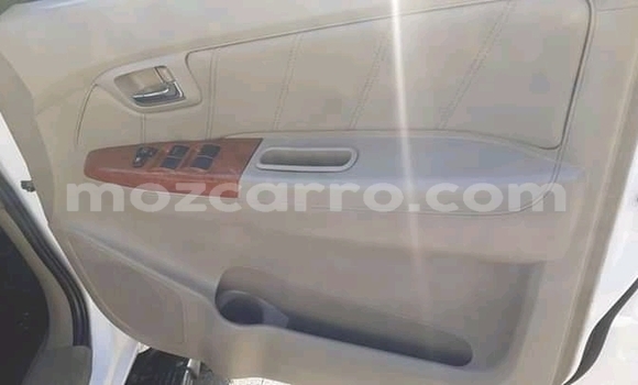 Comprar Usado Toyota Fortuner Branco Carro em Chemba em Sofala Comprar Usado Toyota Fortuner Branco Carro em Chemba em Sofala