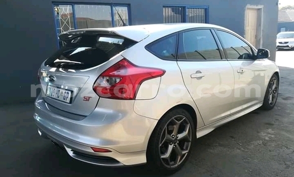 Tenga Tsaru Ford Focus Sirivha Mota in Chemba in Sofala Tenga Tsaru Ford Focus Sirivha Mota in Chemba in Sofala