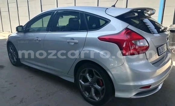 Tenga Tsaru Ford Focus Sirivha Mota in Chemba in Sofala Tenga Tsaru Ford Focus Sirivha Mota in Chemba in Sofala
