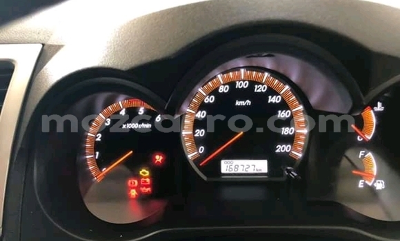 Comprar Usado Toyota Hilux Branco Carro em Chitima em Tete Comprar Usado Toyota Hilux Branco Carro em Chitima em Tete