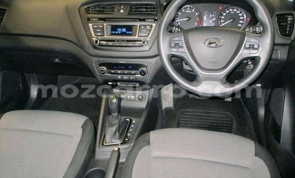 Comprar Usado Hyundai i20 Branco Carro em Chibuto em Gaza Comprar Usado Hyundai i20 Branco Carro em Chibuto em Gaza