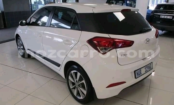 Comprar Usado Hyundai i20 Branco Carro em Chibuto em Gaza Comprar Usado Hyundai i20 Branco Carro em Chibuto em Gaza