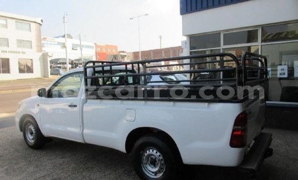 Buy Used Toyota Hilux White Car in Maputo in Maputo Buy Used Toyota Hilux White Car in Maputo in Maputo