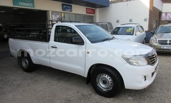 Buy Used Toyota Hilux White Car in Maputo in Maputo Buy Used Toyota Hilux White Car in Maputo in Maputo