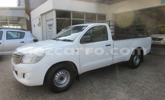 Buy Used Toyota Hilux White Car in Maputo in Maputo Buy Used Toyota Hilux White Car in Maputo in Maputo