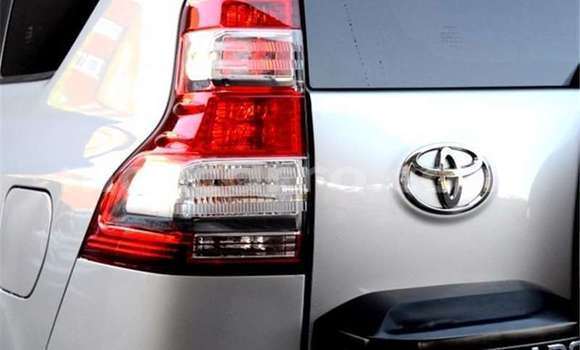 Comprar Usado Toyota Land Cruiser Prado Prata Carro em Maputo em Maputo Comprar Usado Toyota Land Cruiser Prado Prata Carro em Maputo em Maputo