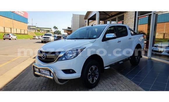 Comprar Usado Mazda BT-50 Branco Carro em Gilé em Zambezia Comprar Usado Mazda BT-50 Branco Carro em Gilé em Zambezia