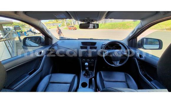 Comprar Usado Mazda BT-50 Branco Carro em Gilé em Zambezia Comprar Usado Mazda BT-50 Branco Carro em Gilé em Zambezia